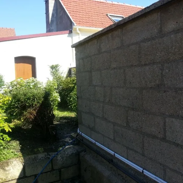Nettoyage muret de façade et mise en peinture
