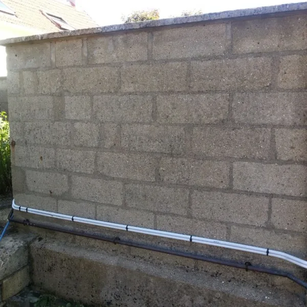 Nettoyage muret de façade et mise en peinture