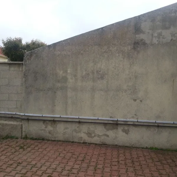 Nettoyage muret de façade et mise en peinture
