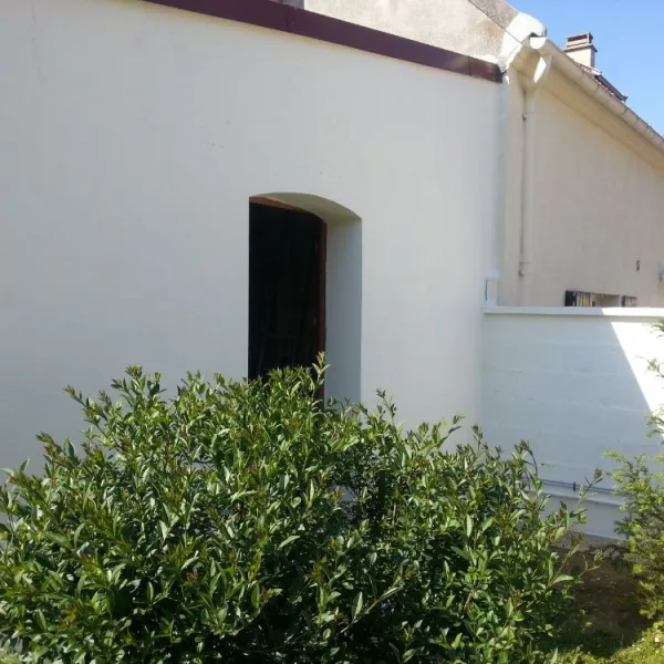 Nettoyage muret de façade et mise en peinture