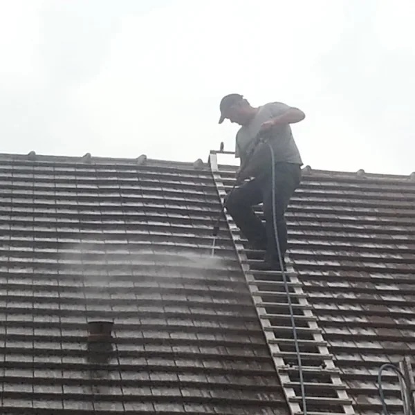 Nettoyage de toiture au karcher