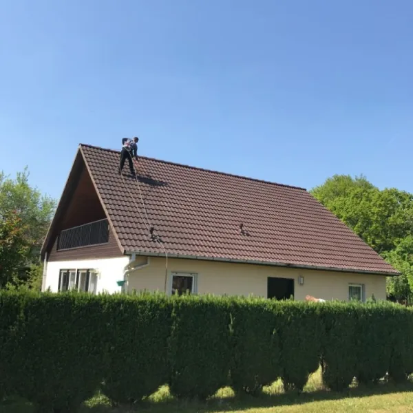 Nettoyage de toiture + peinture