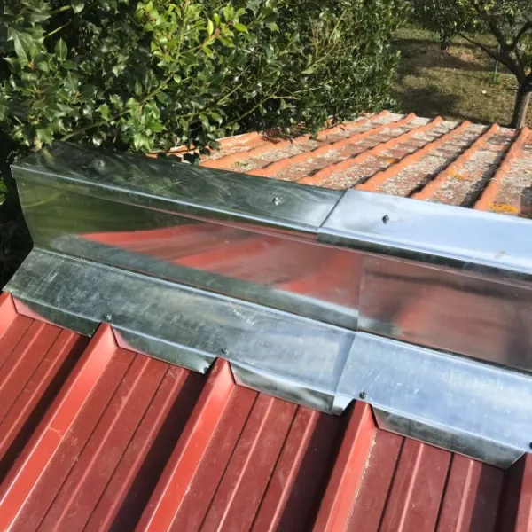 Zinc sur mur